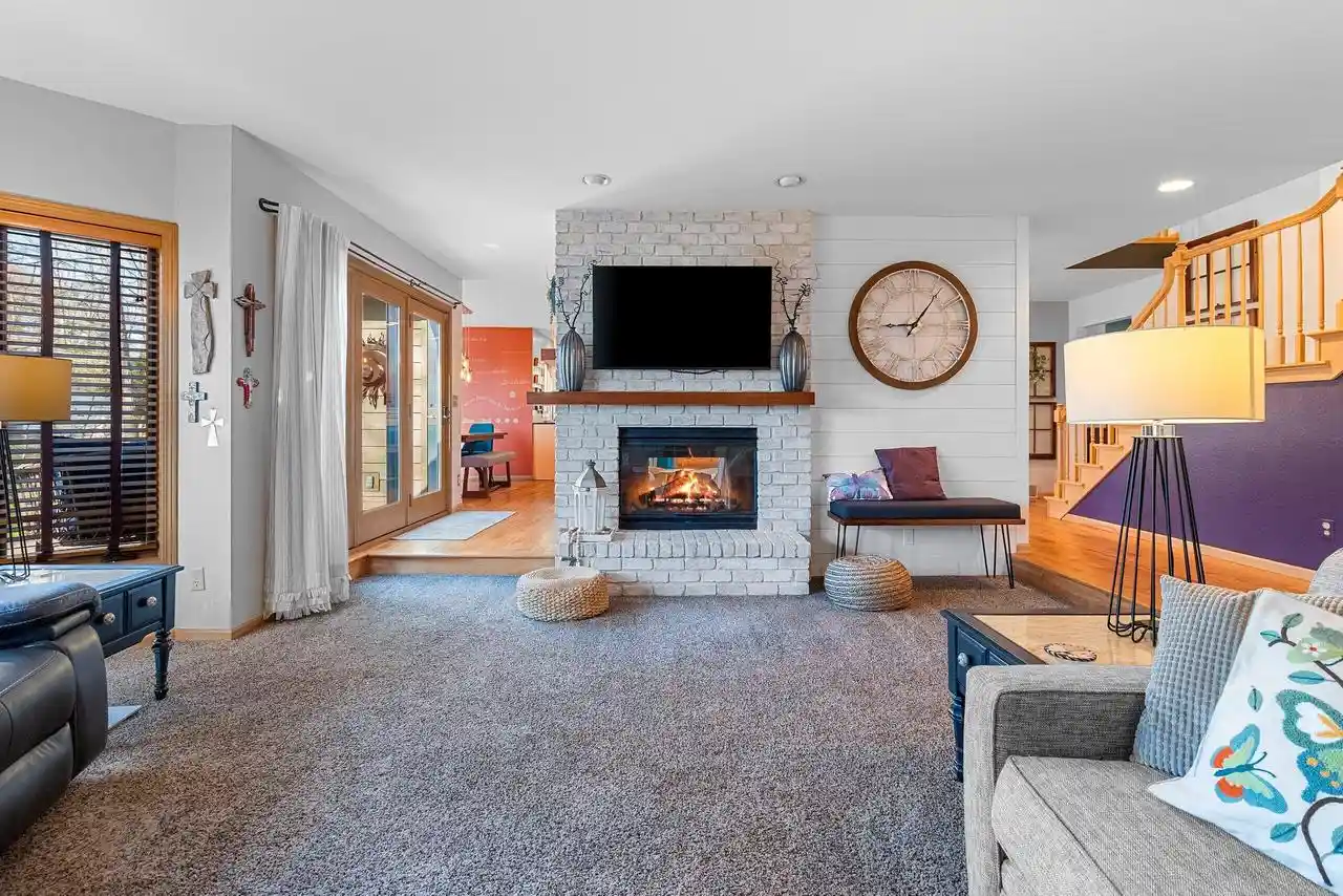 4th image of 509 Wild Oak Dr Dr, Manitowoc, WI 54220 | MLS# 1959806