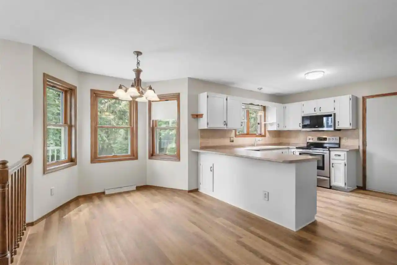 2nd image of 550 Harper Dr Dr, Verona, WI 53593 | MLS# 2021815