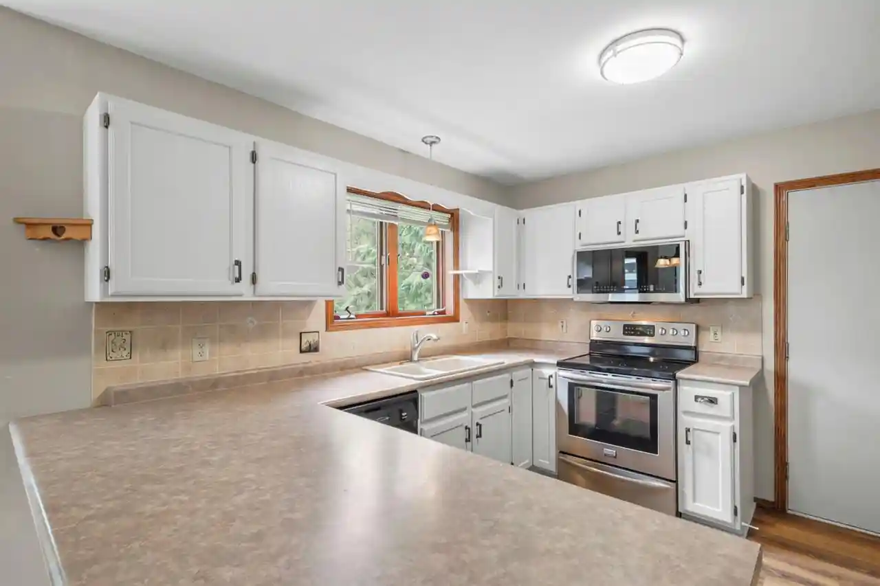 5th image of 550 Harper Dr Dr, Verona, WI 53593 | MLS# 2021815