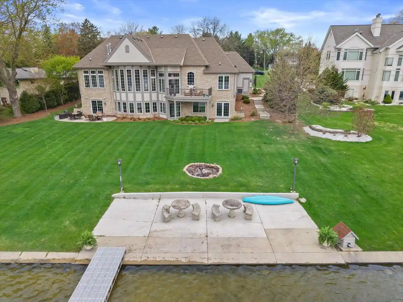 Homes for sale in Oconomowoc, WI | W356n5136 Lakeshore Dr Dr, Oconomowoc, WI 53066 | MLS# 1959872