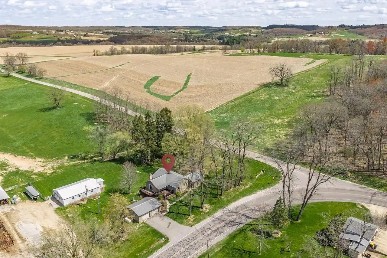 Homes for sale in Reedsburg, WI | E5386 County Rd V, Reedsburg, WI 53959 | MLS# 2021854