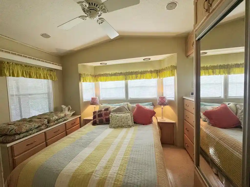 3rd image of 424 Skyline Dr Dr, Edgerton, WI 53534 | MLS# 2021908