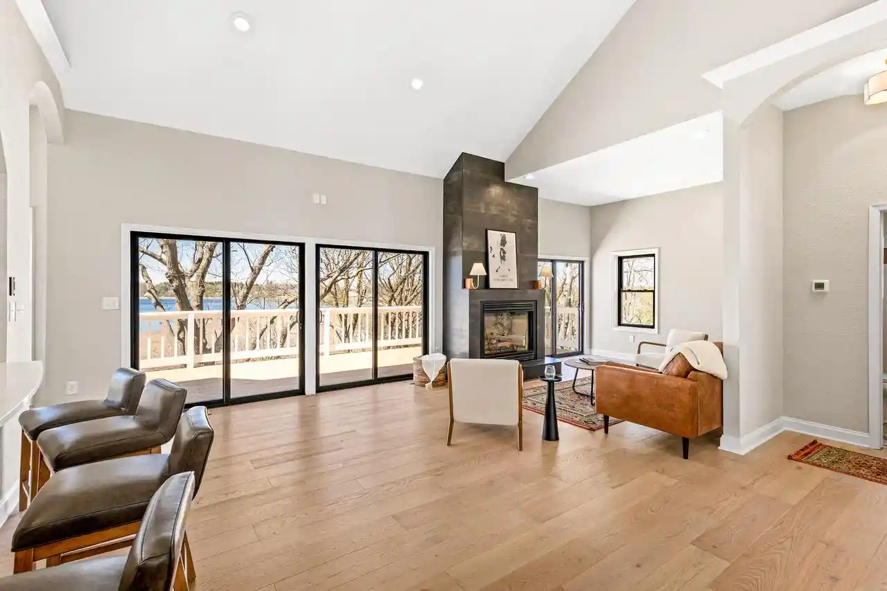 3rd image of 1835 N Davies Dr Dr, Oconomowoc, WI 53066 | MLS# 1960015
