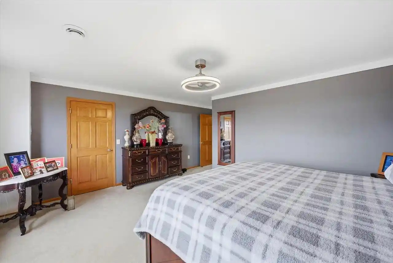 Homes for sale in Port Washington, WI | 1664 New Prt Vis Dr Dr, Port Washington, WI 53024