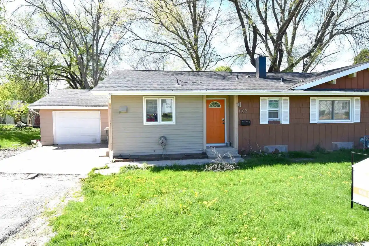 1st image of 1109 Chicory Way Way, Sun Prairie, WI 53590 | MLS# 2021981