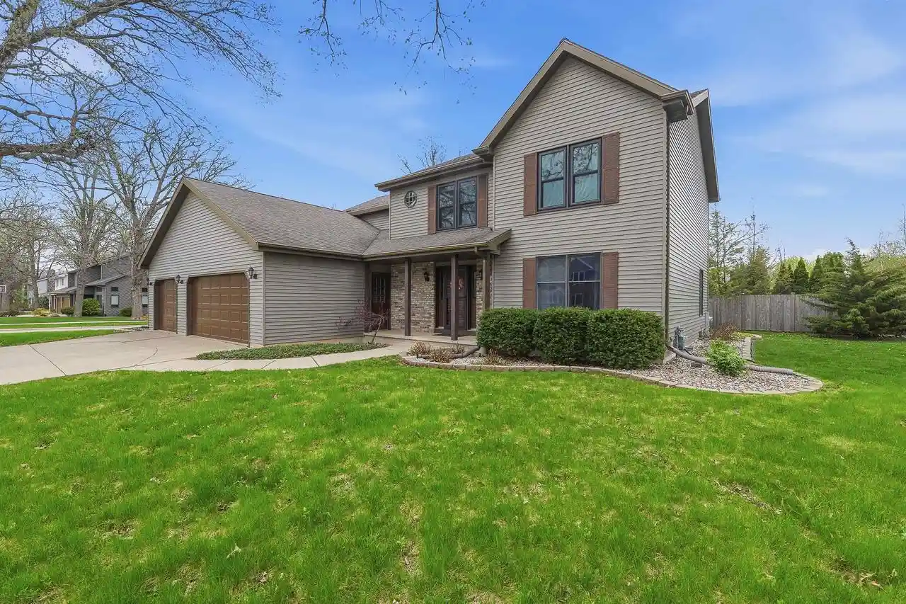 Homes for sale in Oshkosh, WI | 1630 Maricopa Dr Dr, Oshkosh, WI 54904 | MLS# 50324555