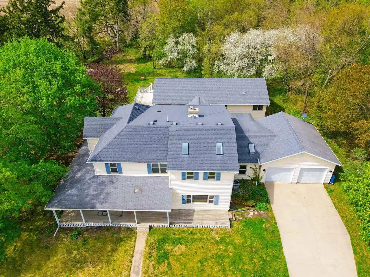 90th image of 2296 Tower Dr Dr, Stoughton, WI 53589 | MLS# 2022025