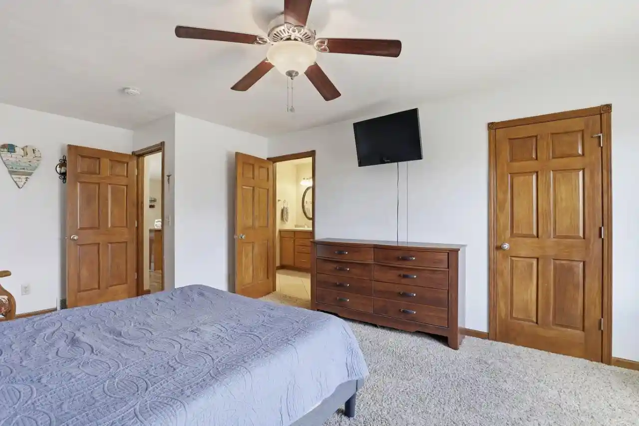 Photo 3 of Sale Pending at 922 Denise Court Court, Kaukauna, WI 54130 | MLS# 50324652 | Listing updated on 2026-06-29