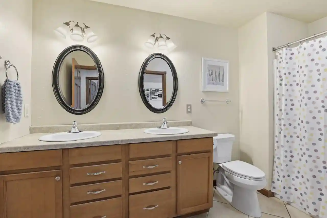 Photo 4 of Sale Pending at 922 Denise Court Court, Kaukauna, WI 54130 | MLS# 50324652 | Listing updated on 2026-06-29