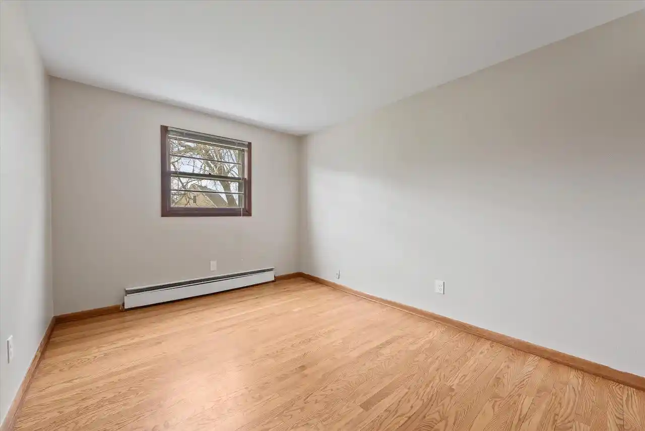 Homes for sale in Cedarburg, WI | W56N710 Hawthorne Avenue Avenue, Cedarburg, WI 53012 | MLS# 1960398