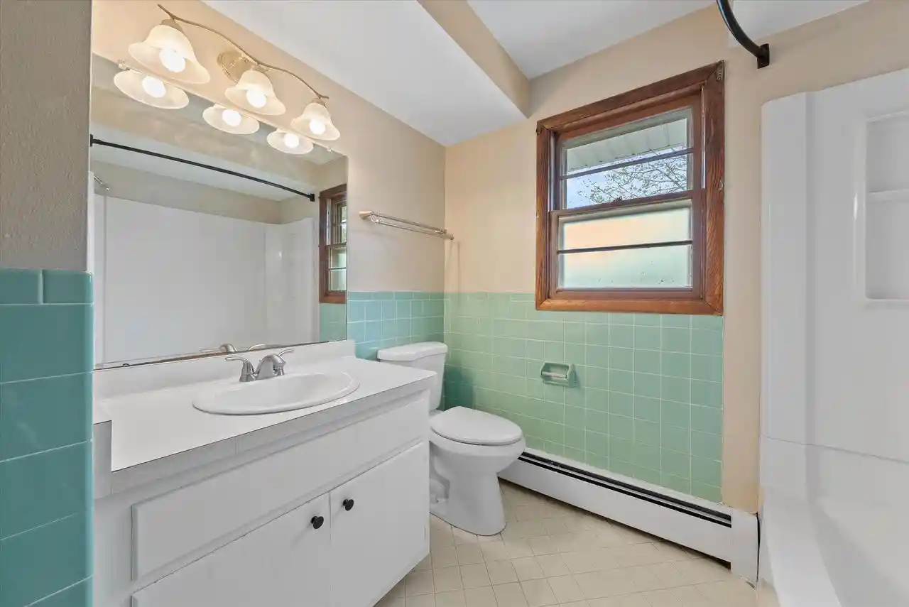 Homes for sale in Cedarburg, WI | W56N710 Hawthorne Avenue Avenue, Cedarburg, WI 53012 | MLS# 1960398