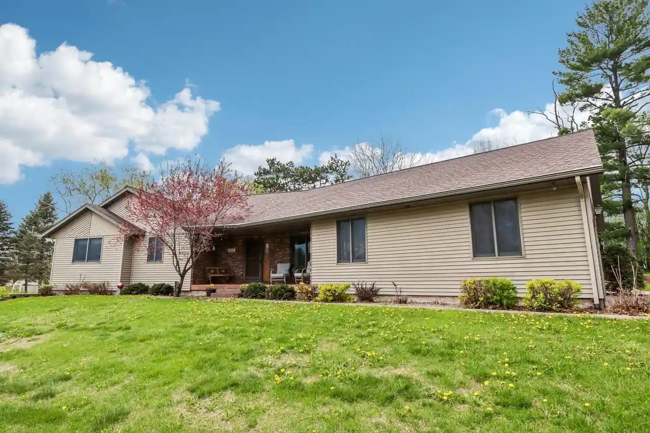 Homes for sale in Reedsburg, WI | 402 Derby Row Row, Reedsburg, WI 53959 | MLS# 2022101