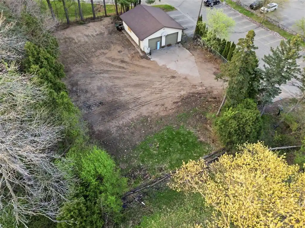 3rd image of 610 Randall Street Street, Eau Claire, WI 54703 | MLS# 1600655