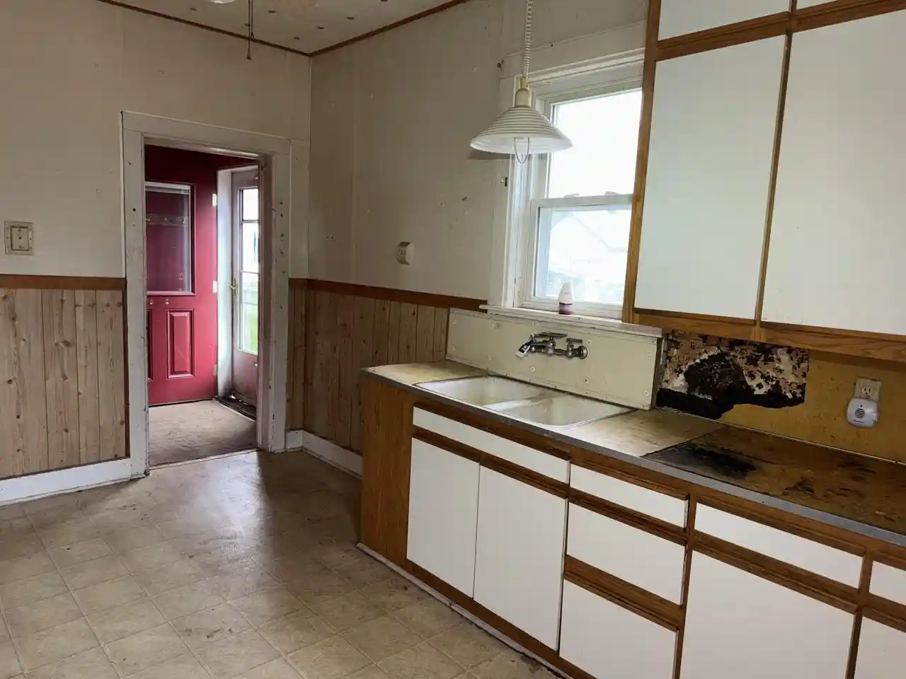 Homes for sale in Wausau, WI | 605 S 3Rd Avenue Avenue, Wausau, WI 54401 | MLS# 1960491