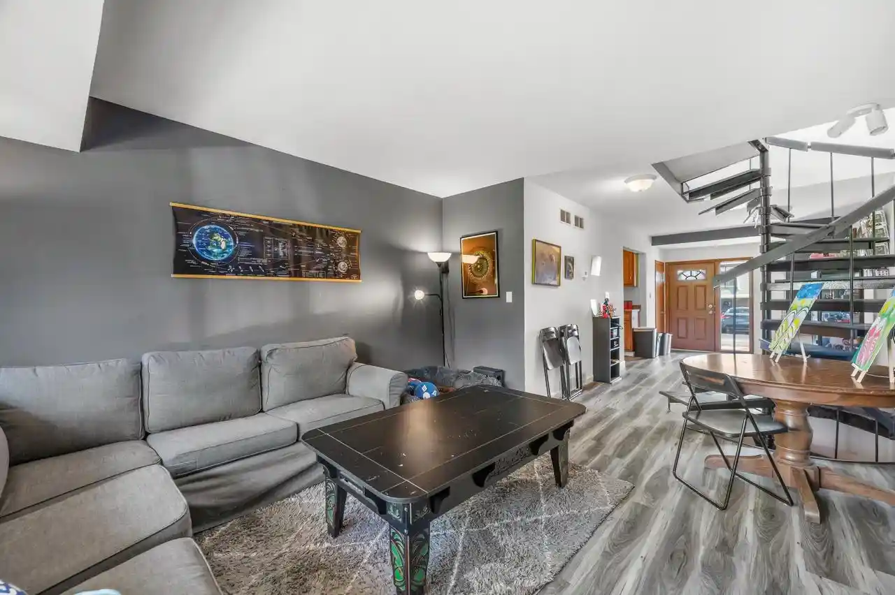 Homes for sale in South Milwaukee, WI | 3333 5Th Avenue Avenue #8C, South Milwaukee, WI 53172 | MLS# 1960568