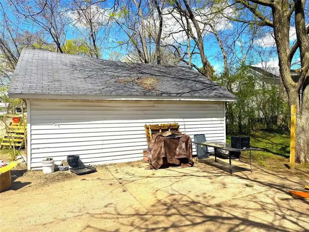 3rd image of 809 Niagara Street Street, Eau Claire, WI 54703 | MLS# 1600668