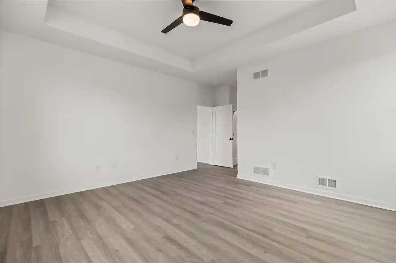 4th image of 1746 Whalen Dr Dr, Oconomowoc, WI 53066 | MLS# 1960648
