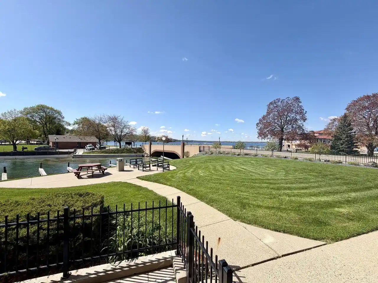 2nd image of 101 Broad St St, Lake Geneva, WI 53147