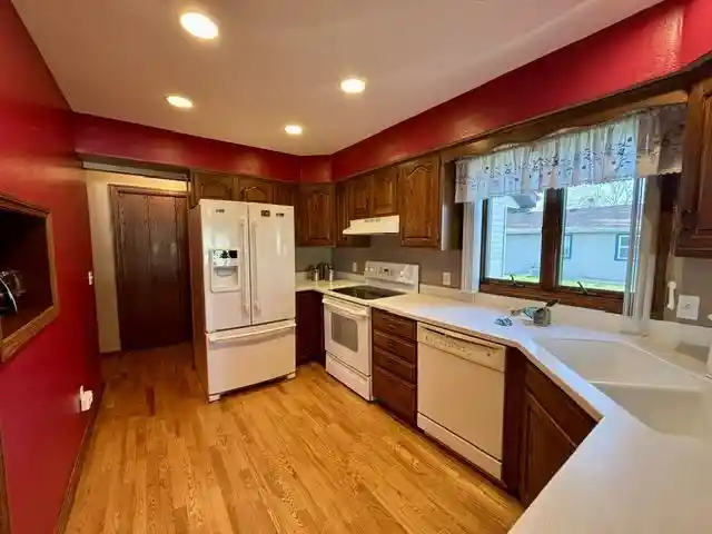 4th image of 226 Beechwood Dr Dr, Janesville, WI 53548 | MLS# 2022343