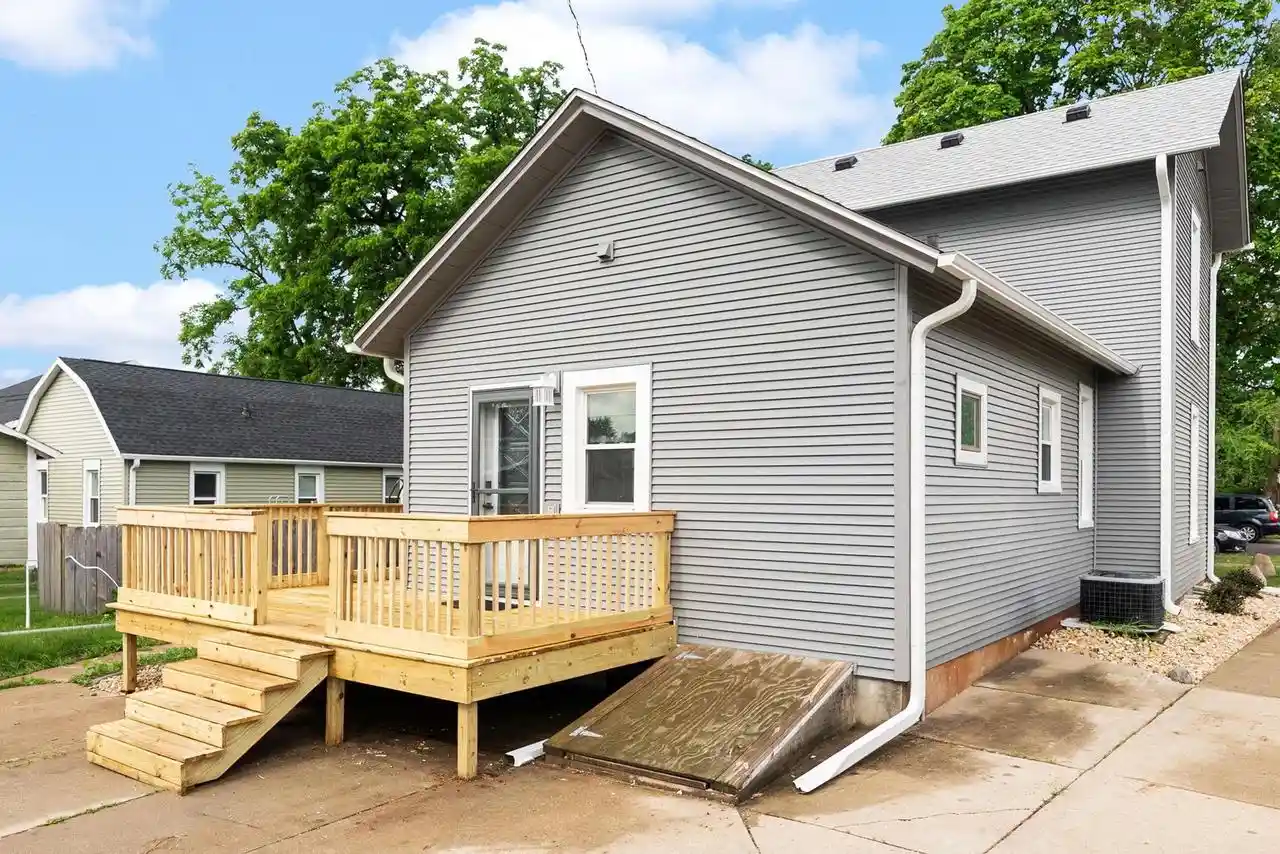 Homes for sale in Evansville, WI | 122 S 1St Street Street, Evansville, WI 53536 | MLS# 2022347