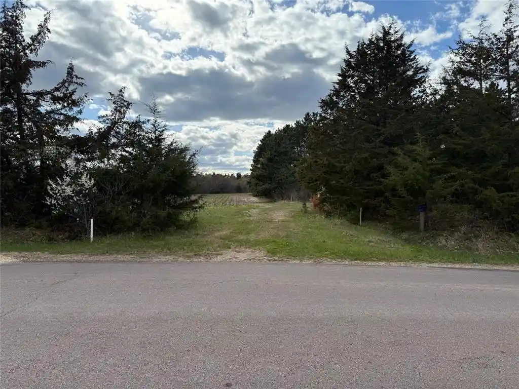 Homes for sale in Eau Claire, WI | 000 1000th Street Street, Eau Claire, WI 54701 | MLS# 1600698