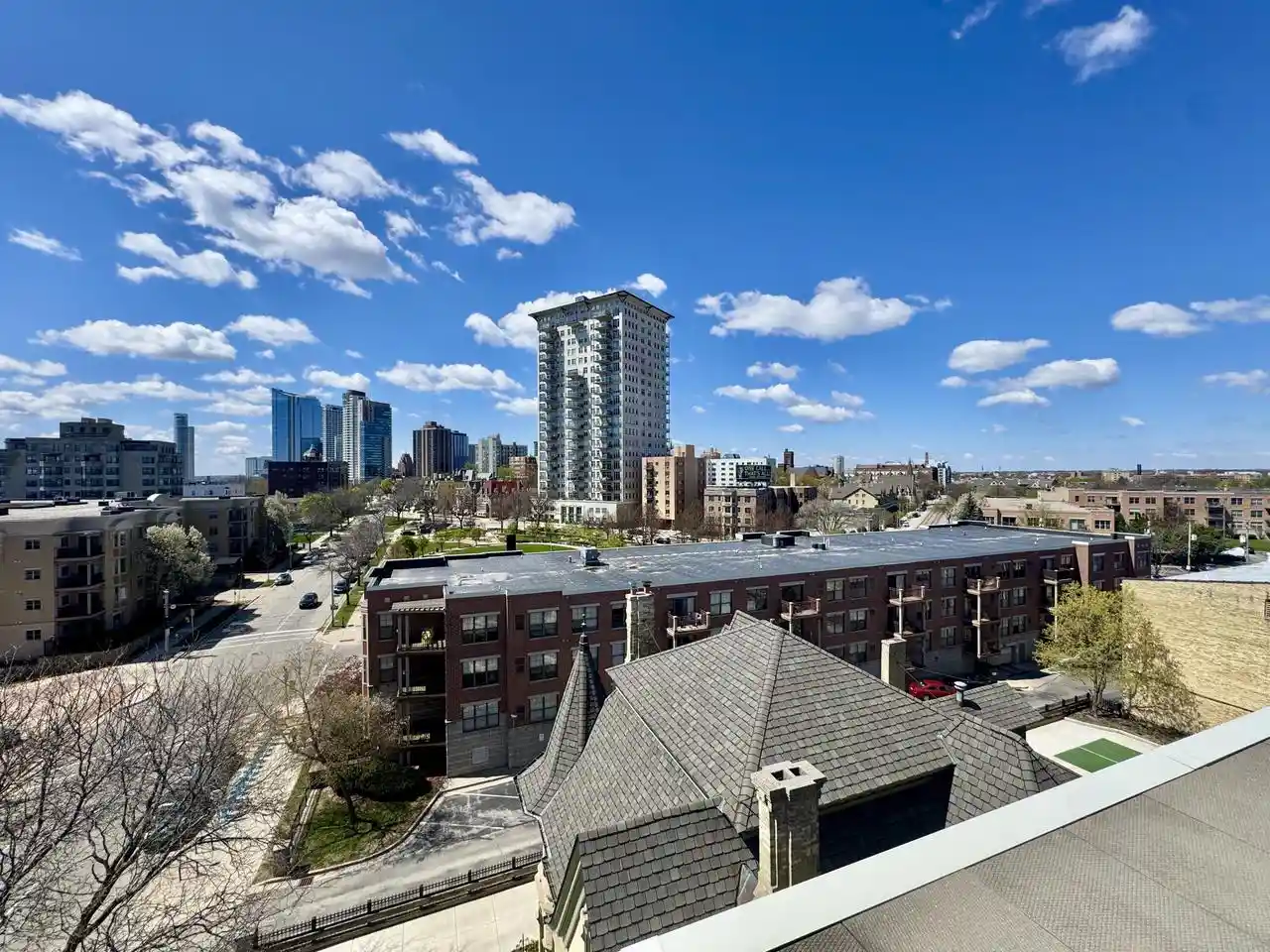 Homes for sale in Milwaukee, WI | 1409 N Prospect Avenue Avenue #703, Milwaukee, WI 53202 | MLS# 1960981