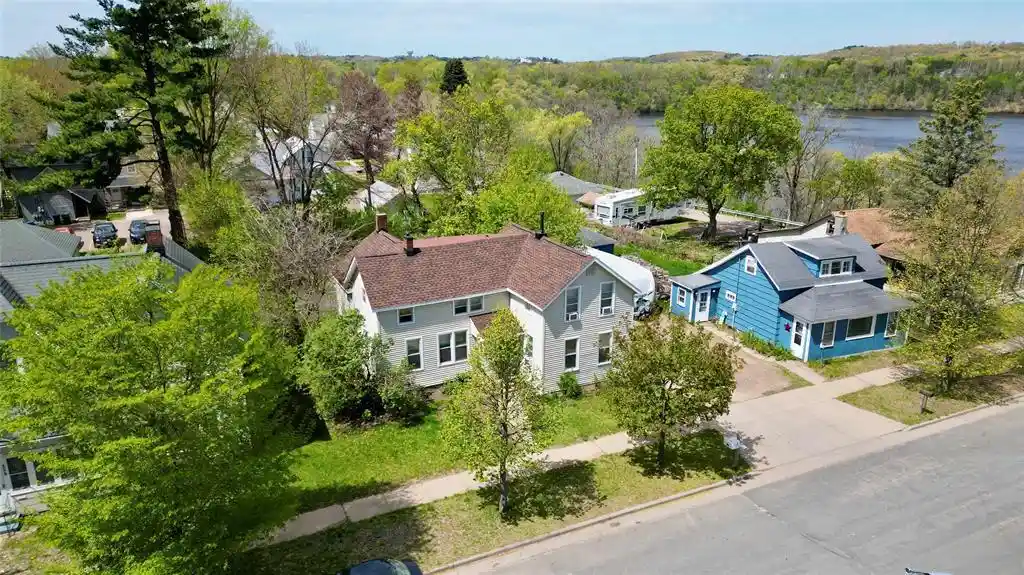 image of 628 Germania St St, Eau Claire, WI 54703