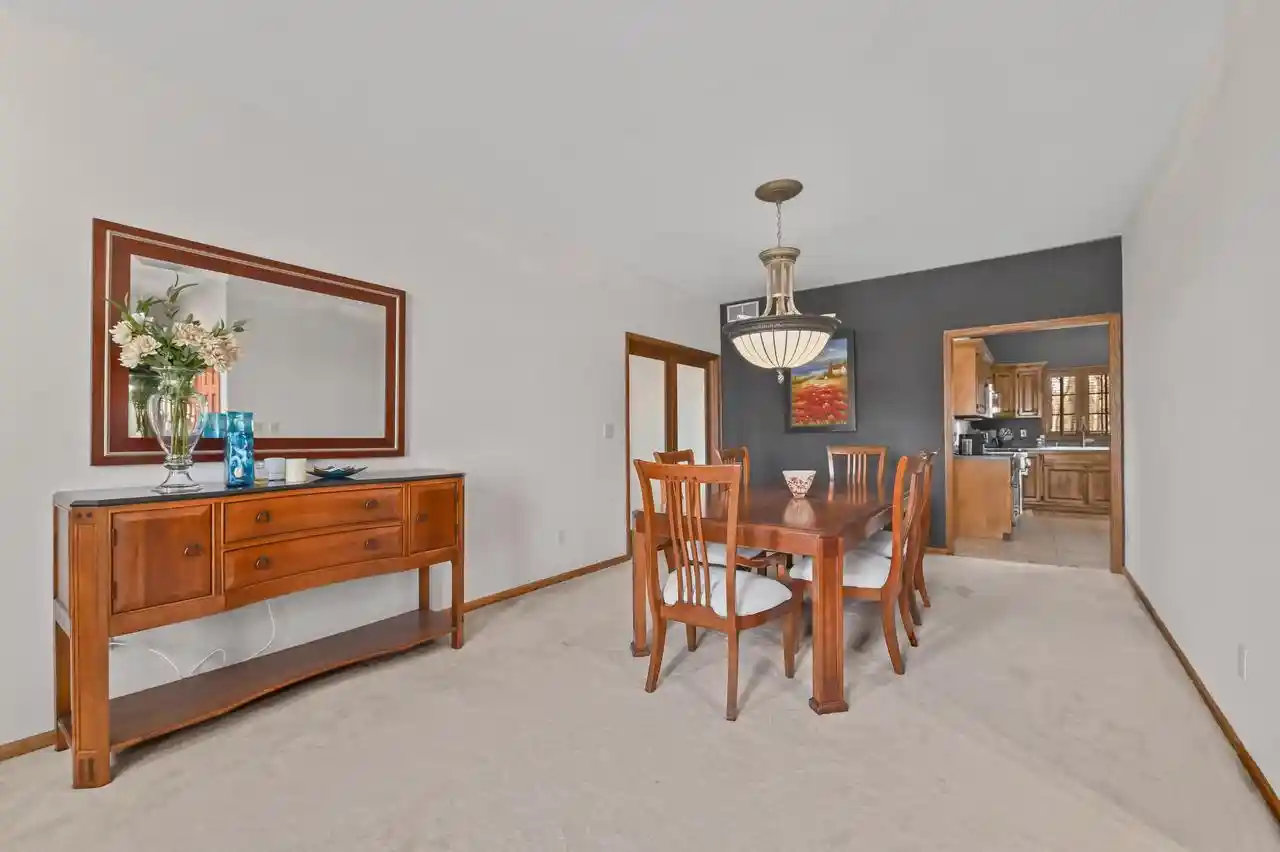 Homes for sale in New Berlin, WI | 14220 W North Oak Boulevard Boulevard, New Berlin, WI 53151 | MLS# 1961095