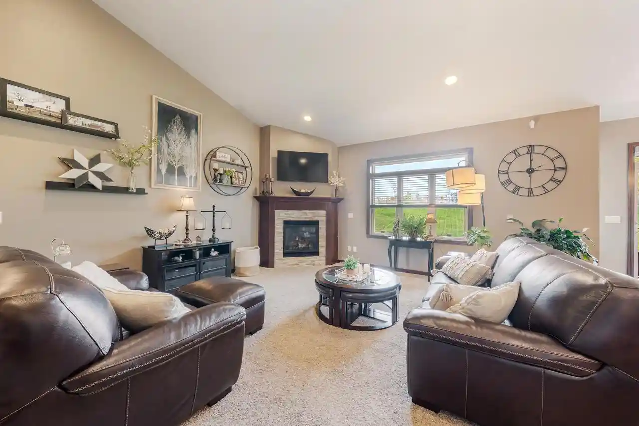 Homes for sale in Appleton, WI | 889 W Hubble Lane Lane, Appleton, WI 54913 | MLS# 50324910