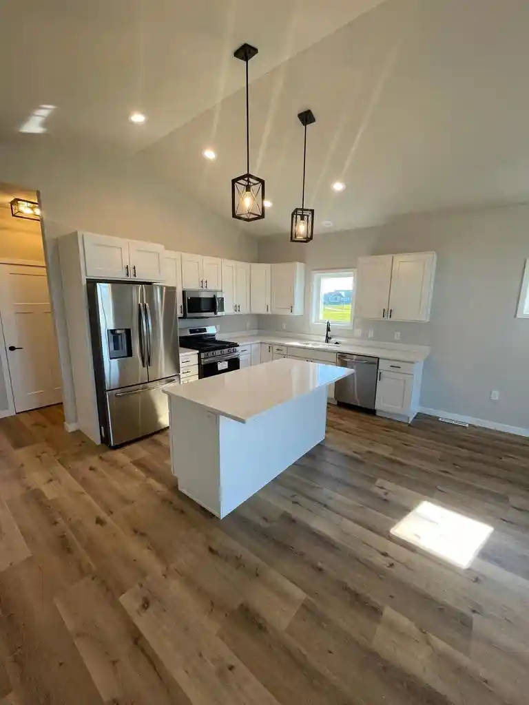 2nd image of 827 Vineyard Dr Dr, Cambridge, WI 53523 | MLS# 2022580
