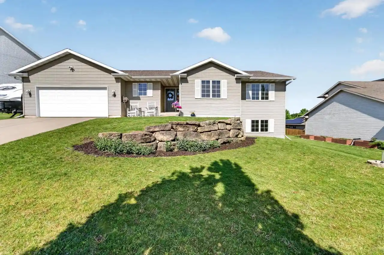 Homes for sale in Mount Horeb, WI | 1216 Temple Dr Dr, Mount Horeb, WI 53572 | MLS# 2022591