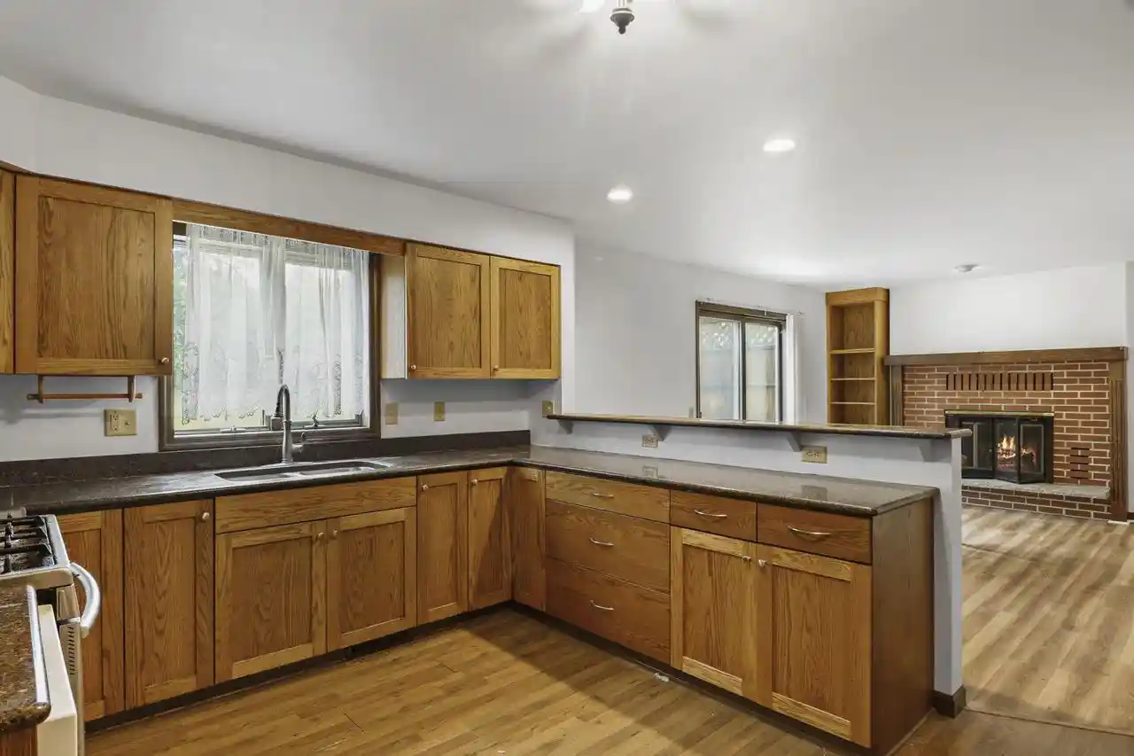 3rd image of 800 Clover Lane Lane, Oregon, WI 53575 | MLS# 2022599