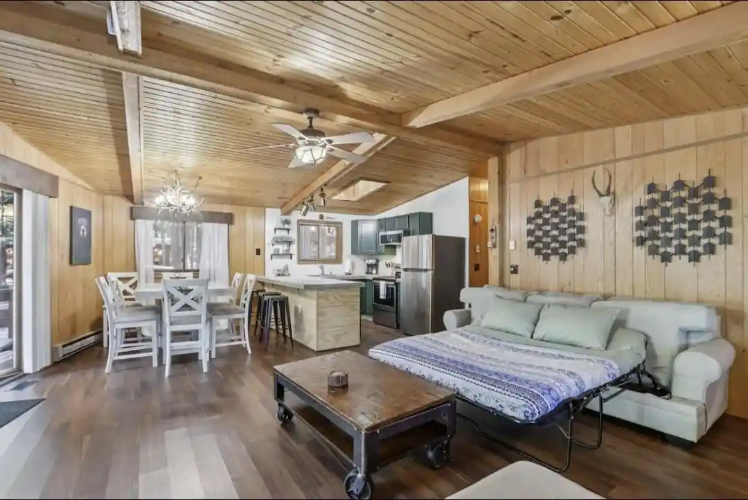 Homes for sale in Wisconsin Dells, WI | 1251 Canyon Road Road, Wisconsin Dells, WI 53965 | Houzeo