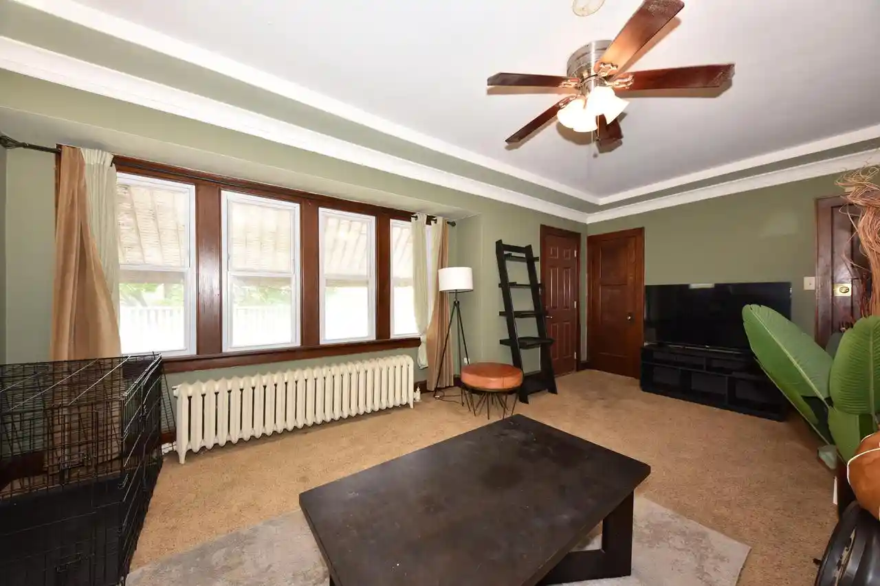 Homes for sale in Milwaukee, WI | 422 W Harrison Avenue Avenue, Milwaukee, WI 53207 | Houzeo