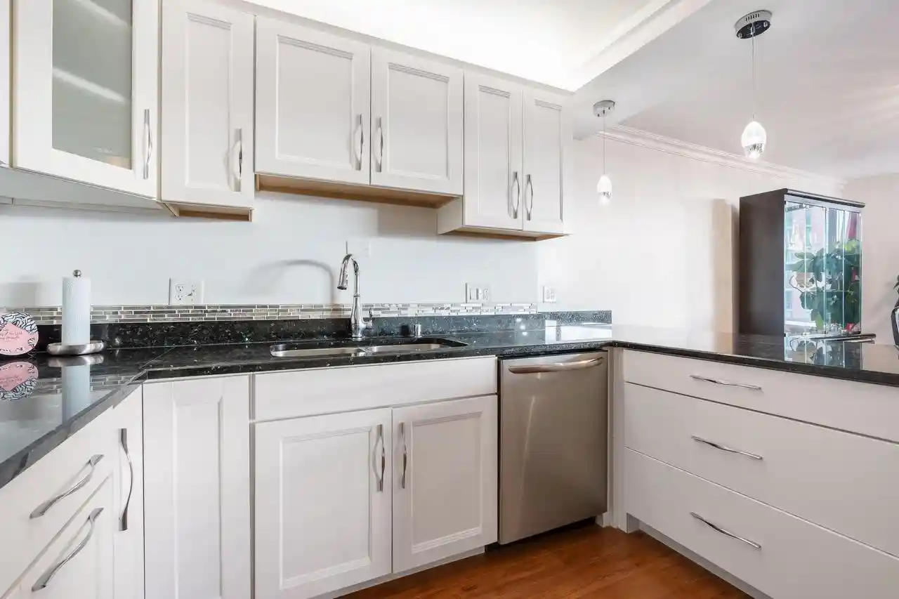 2nd image of 1610 N Prospect Ave Ave, Milwaukee, WI 53202