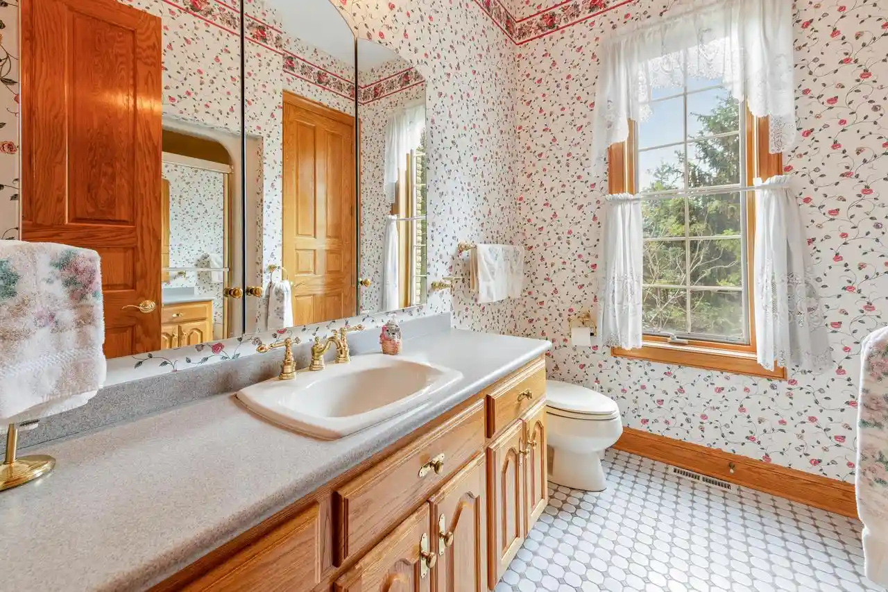 5th image of N78W13031 Country Club Court Court, Menomonee Falls, WI 53051 | MLS# 1961398