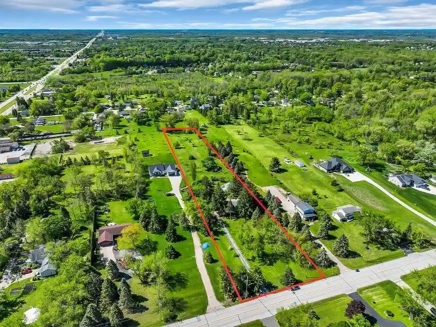 Homes for sale in Franklin, WI | 2901 W Forest Avenue Avenue, Franklin, WI 53132 | MLS# 2022684