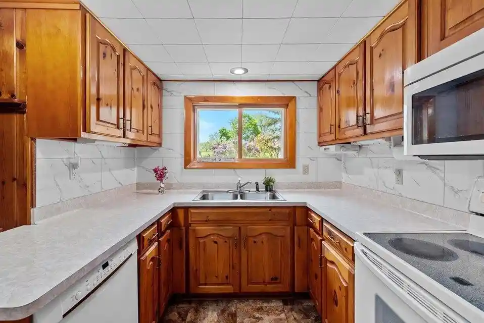 image of 2901 W Forest Avenue Avenue, Franklin, WI 53132 | MLS# 2022684