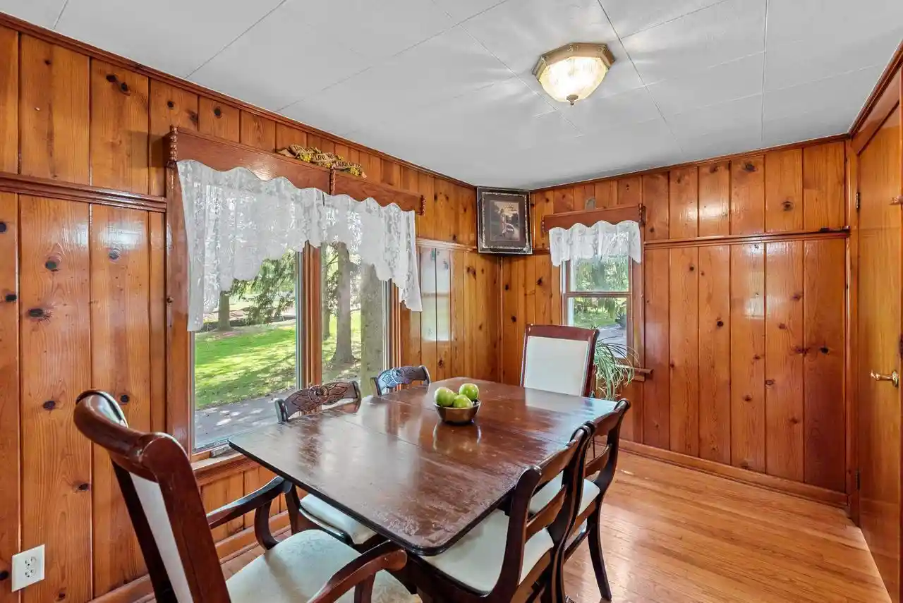 Homes for sale in Franklin, WI | 2901 W Forest Hill Avenue Avenue, Franklin, WI 53132 | MLS# 1961421