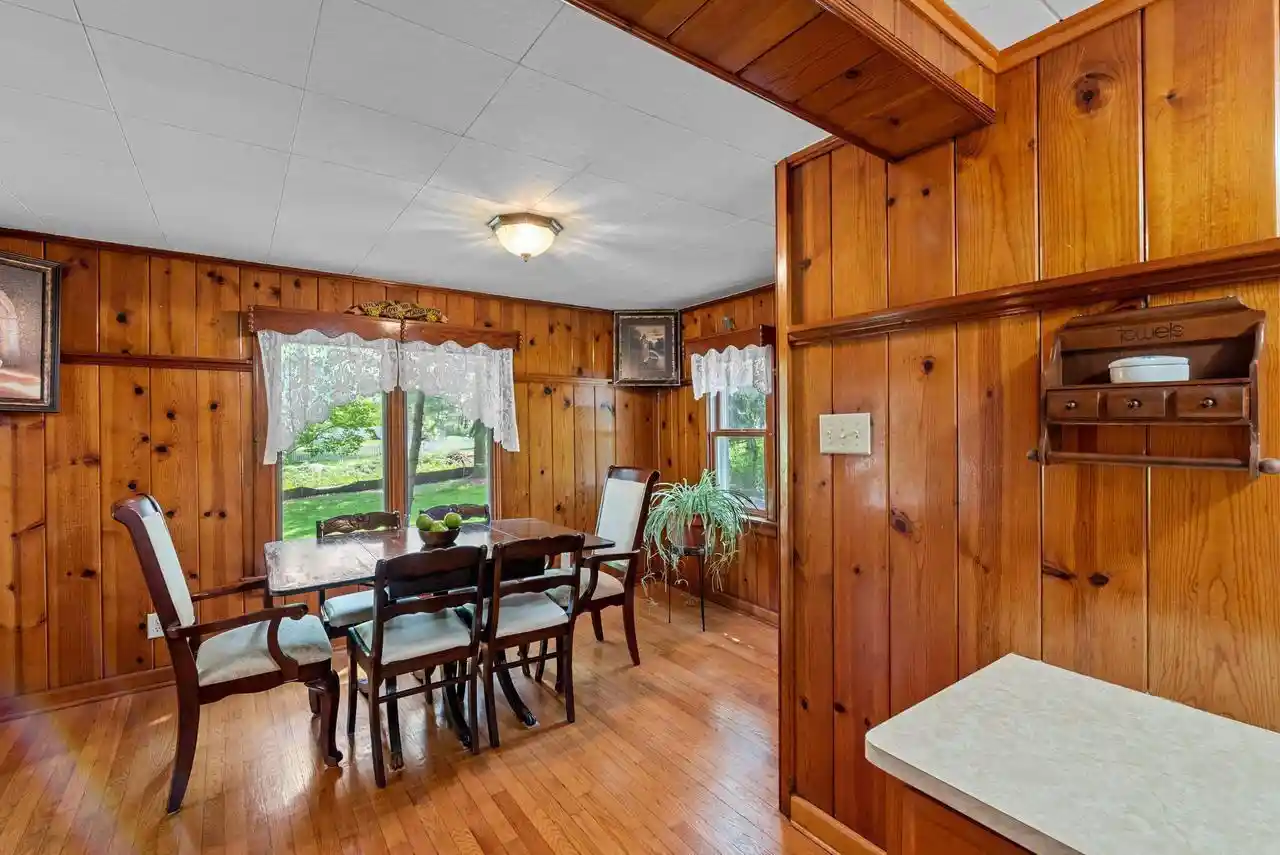 Homes for sale in Franklin, WI | 2901 W Forest Hill Avenue Avenue, Franklin, WI 53132 | MLS# 1961421