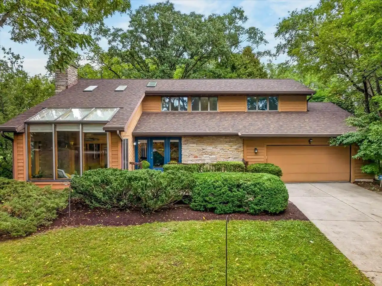 Photo 1 of Single family home for sale at 6130 Old Middleton Rd, Madison, WI 53705 | MLS# 2022702 | Listing updated on 2026-09-28