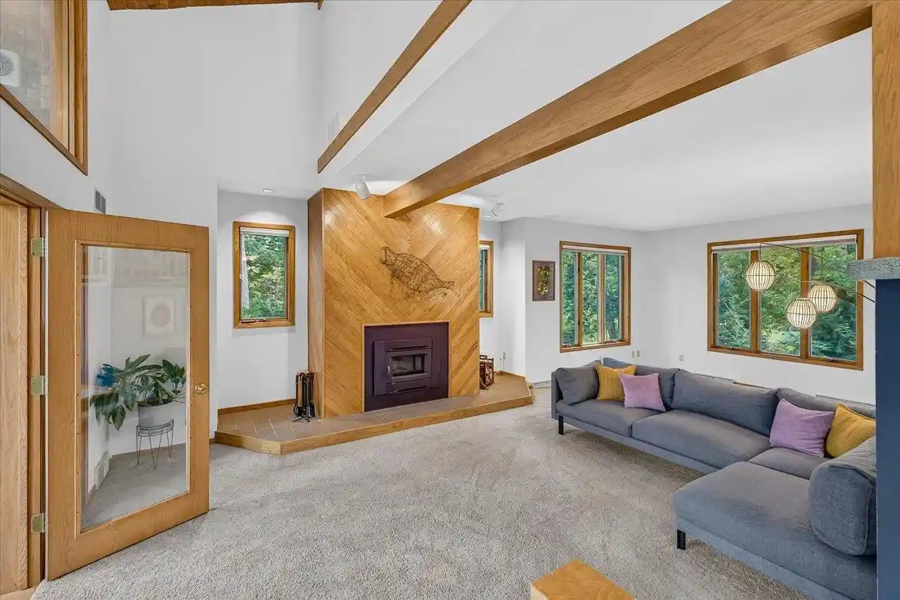 Photo 2 of Single family home for sale at 6130 Old Middleton Rd, Madison, WI 53705 | MLS# 2022702 | Listing updated on 2026-09-28
