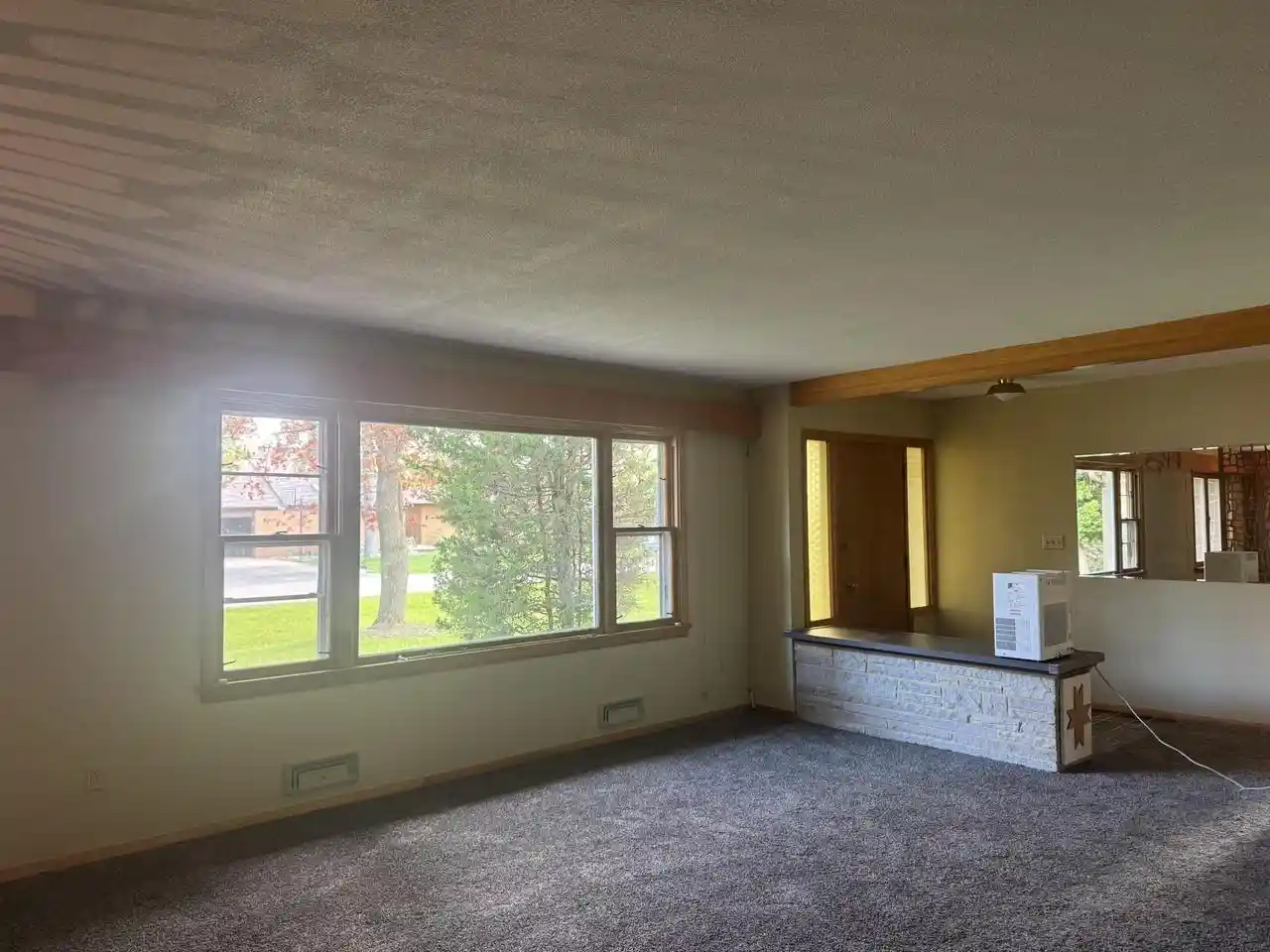 Homes for sale in Oshkosh, WI | 22 Welle Dr Dr, Oshkosh, WI 54902 | MLS# 50325067