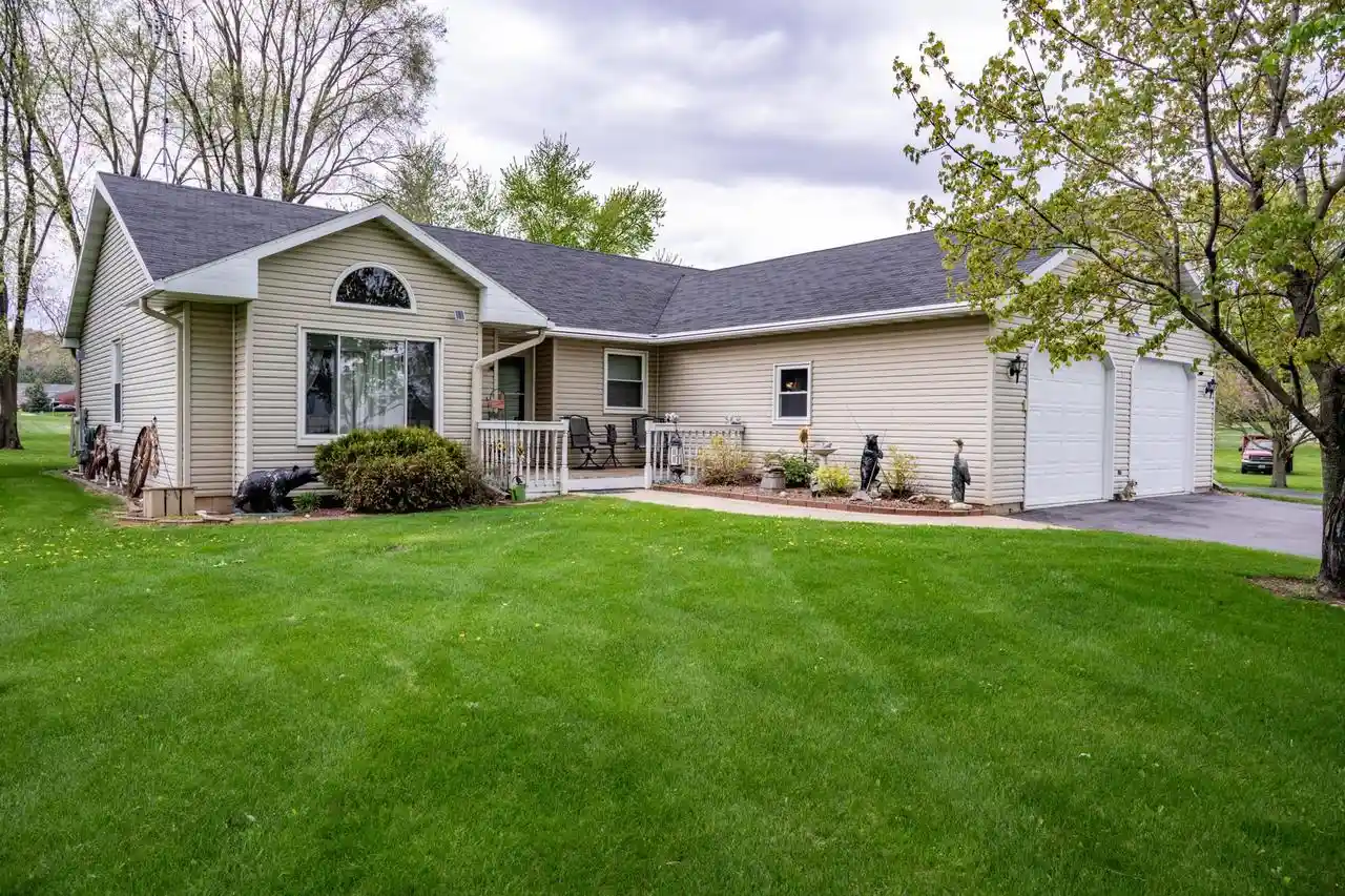 Homes for sale in Reedsburg, WI | E6649 Fawn Valley Dr Dr, Reedsburg, WI 53959 | MLS# 2022713