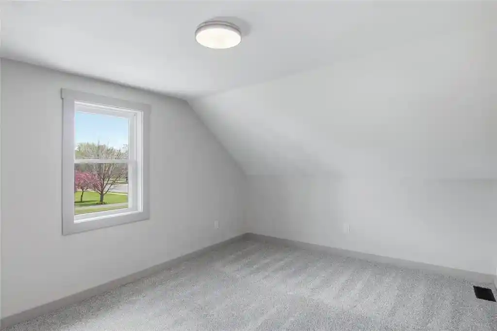 4th image of 2210 Vine Street Street, Eau Claire, WI 54703 | MLS# 1600958