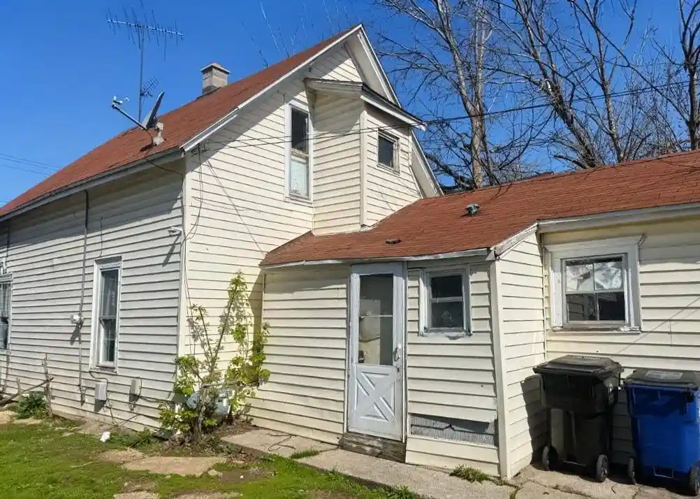 Homes for sale in Racine, WI | 1219 Racine Street Street, Racine, WI 53403 | MLS# 1961656