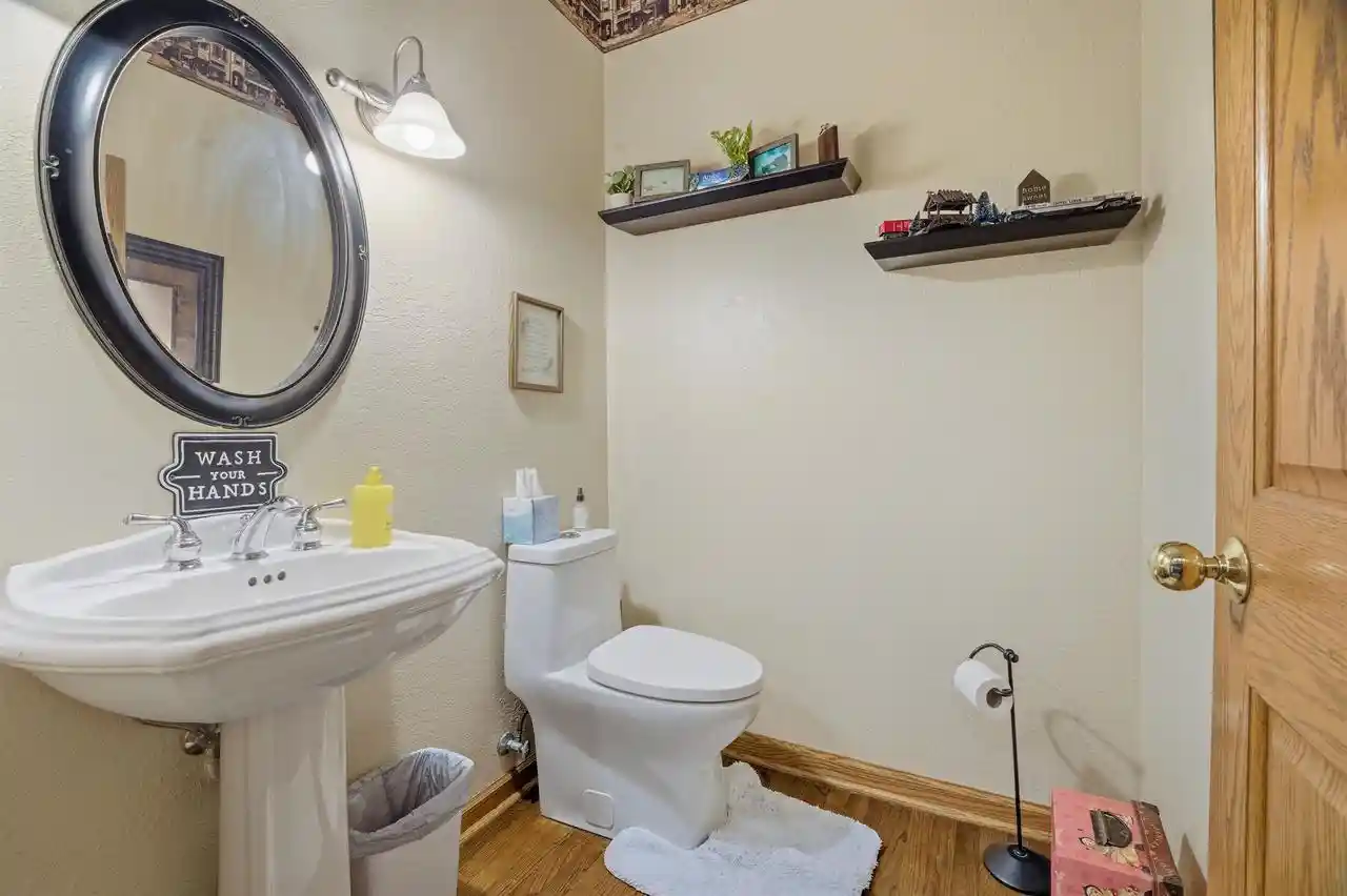 Photo 4 of Single family home for sale at 412 Ledgewood Dr Dr, Fond Du Lac, WI 54937 | MLS# 50325104 | Listing updated on 2026-05-08