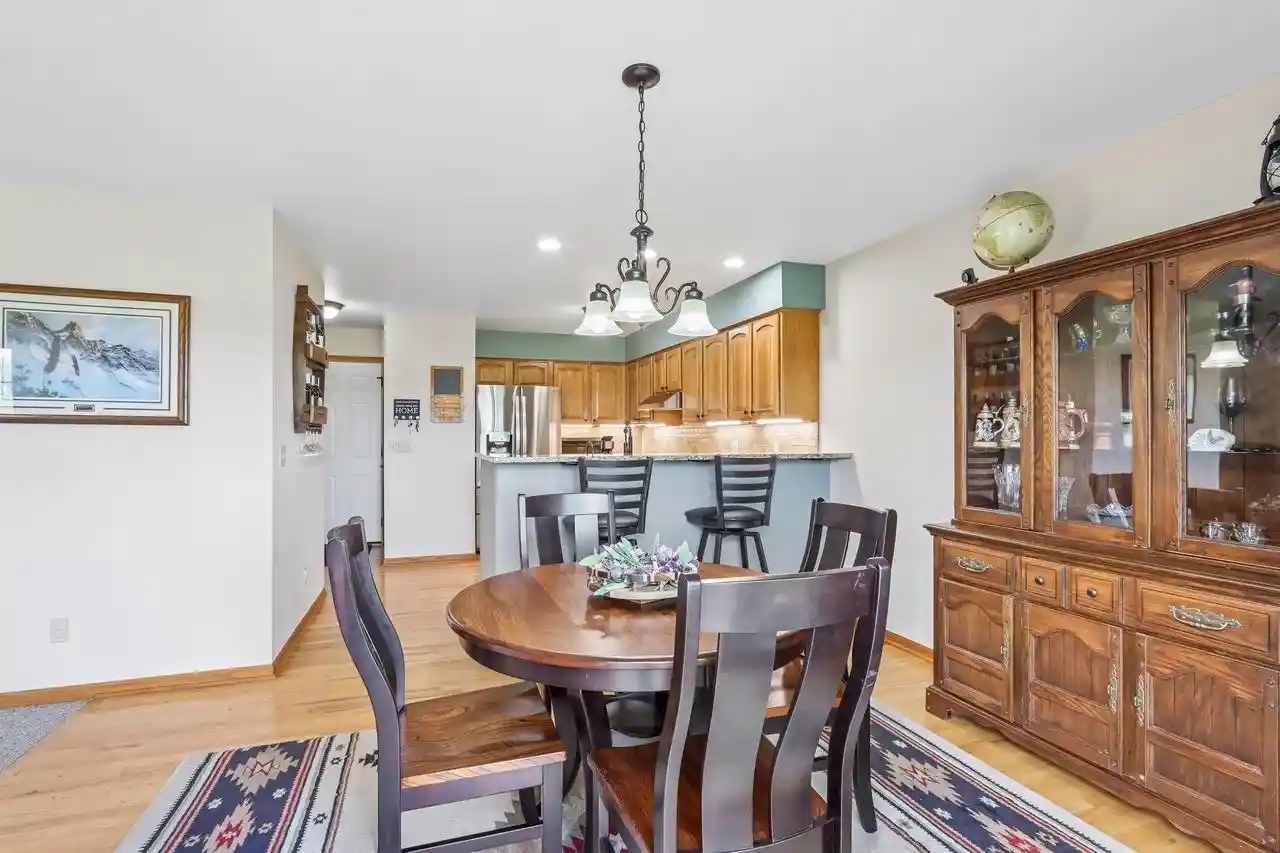 Homes for sale in Watertown, WI | W5572 County Road Cw, Watertown, WI 53098 | Houzeo