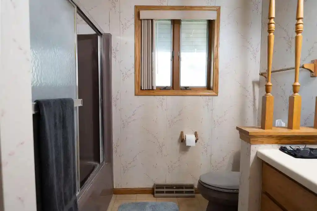 3rd image of 1815 Royal Oaks Dr Dr, Janesville, WI 53548 | MLS# 2022799