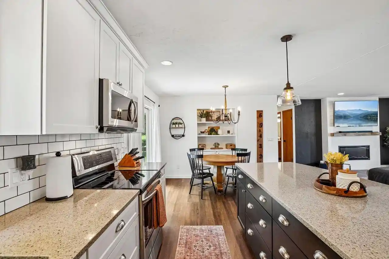 5th image of 1102 S Holiday Dr Dr, Waunakee, WI 53597 | MLS# 2022842